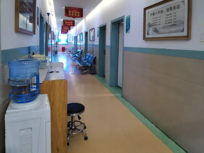 发现尿液浑浊，常见原因有哪些？